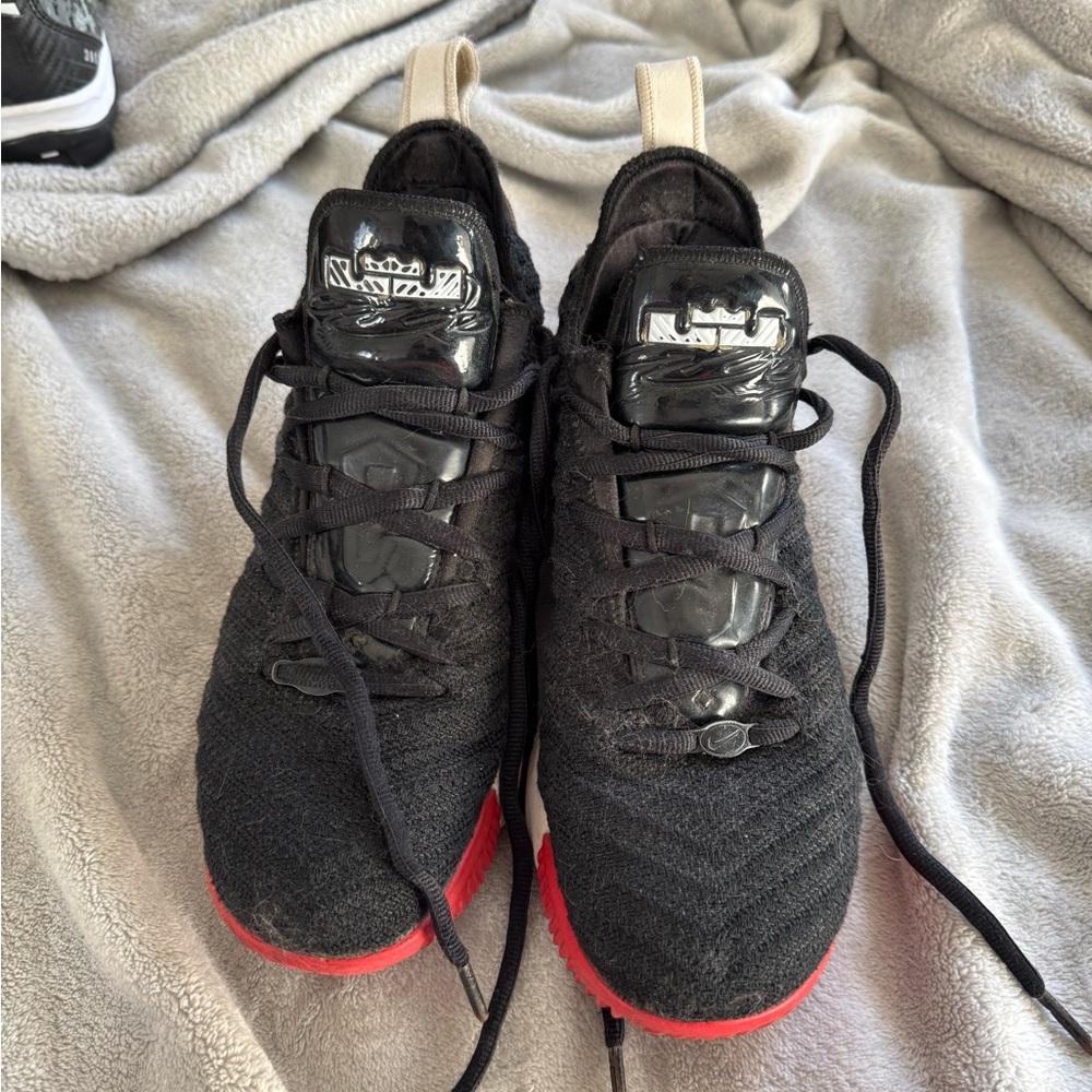 Nike boys lebron’s Black and Red Sneakers